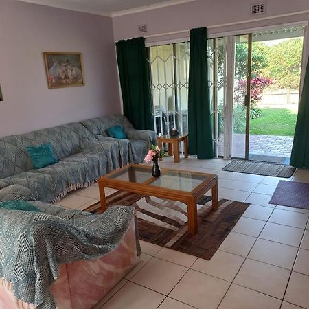 Mia Haven 2 Aparthotel Scottburgh Εξωτερικό φωτογραφία