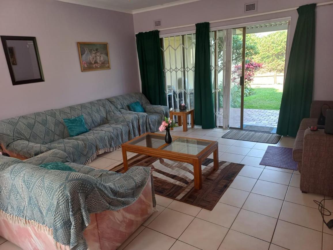 Mia Haven 2 Aparthotel Scottburgh Εξωτερικό φωτογραφία